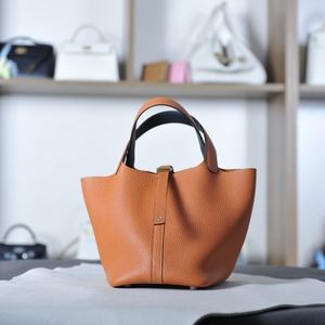 Meet your Posher, Louie